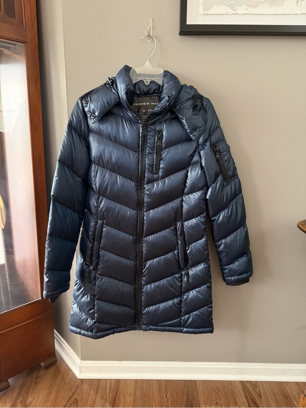 Andrew Marc Navy Quilted Puffer Coat with Hood. Small